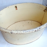 Willow galvanised baby's bath - Sold for $30 - 2014