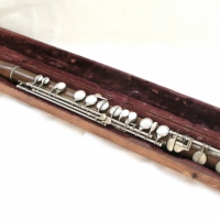 Rundall Carte & Co. Flute in wooden case, 1867 patent,  made of Bakelite or early plastic - Sold for $61 - 2014