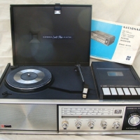 National portable RADIO PHONOGRAPH - cassette tapes, records & radio in one inc instructions - Sold for $67 - 2014