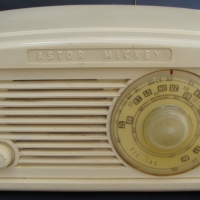 Cream Bakelite HQ model Astor Mickey Radio circa 1955 - Sold for $61 - 2014