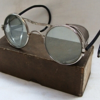 Pair of c1900 Motoring Glasses with Mesh Blinders with box - Sold for $43 - 2014