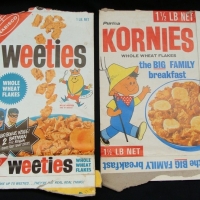 2 x Vintage Kornies and  Weeties packets featuring Batman and Robin - Sold for $250 - 2015