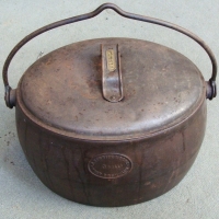 Cast iron Kenrick cooking pot with lid - Sold for $24 - 2015