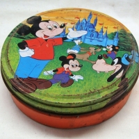 Vintage WALT DISNEY TIN with Mickey & friends in front of Disney Castle - Sold for $49 - 2015