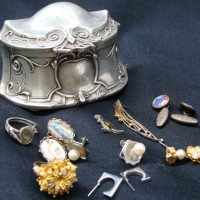 Art Nouveau WEIDLICH BROS silverplate jewellery box and contents including silver clip earrings, cufflinks etc Box marked 'WB MFG Co' to base - Sold for $30 - 2015