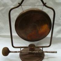 Vintage copper table gong with silvered metal handle - Sold for $43 - 2015