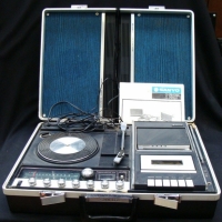 1970's Sanyo portable suitcase stereo G-2915NK with turntable radio & record play - Sold for $55 - 2015