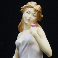 Royal Doulton Figurine - Impressions  Tender Moments - HN 4192, 32cms - Sold for $79 - 2015
