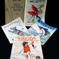 Small lot - assorted vintage Australian magazines & booklets incl 1932/33 The Weekly times Wild Nature Book, Wild Life, Australian Birds & Butterflie - Sold for $49 - 2015