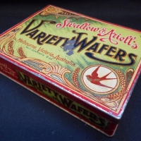 1920's Swallow & Ariell's Variety Wafers Tin (9 oz) - g cond - Sold for $37 - 2015