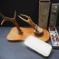 Group lot - Vintage Darwin and Rolls hollow ground safety razors and set of stag horns - Sold for $49 - 2015
