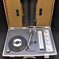 Vintage National Panasonic Portable Suitcase Record Player SG-760A - Sold for $35 - 2019
